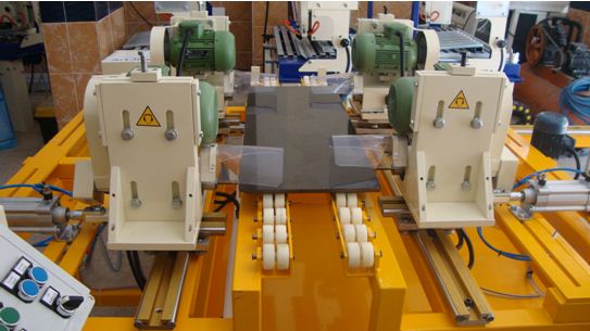 4 Kafal� Yar� Otomatik Delik Delme Makinas�